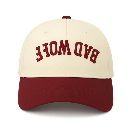 GORRA BADWOLF CREMA Y ROJO