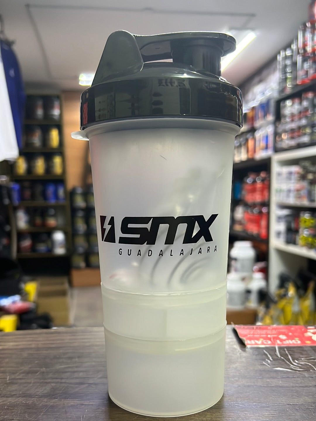 Shaker MX - 600 ml con compartimientos